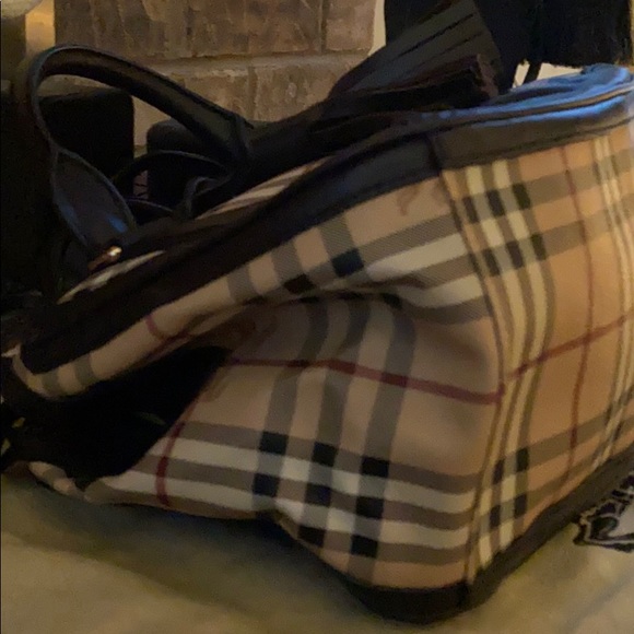 Authentic Burberry Handbag - Picture 4 of 7